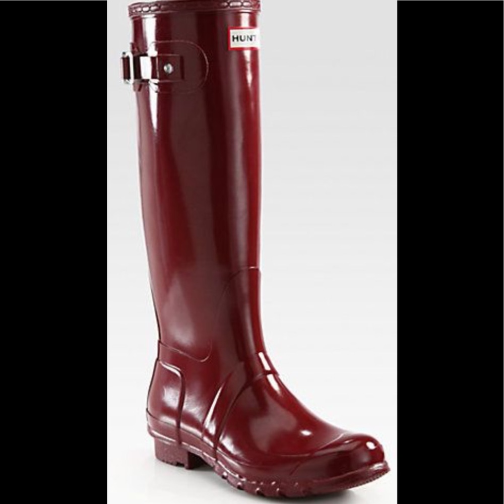 ISO these gorgeous burgundy/maroon Hunter boots💖